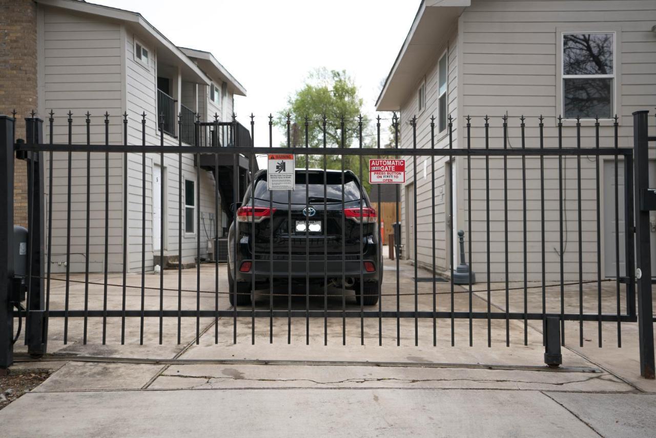 East Downtown Bungalow ヒューストン エクステリア 写真