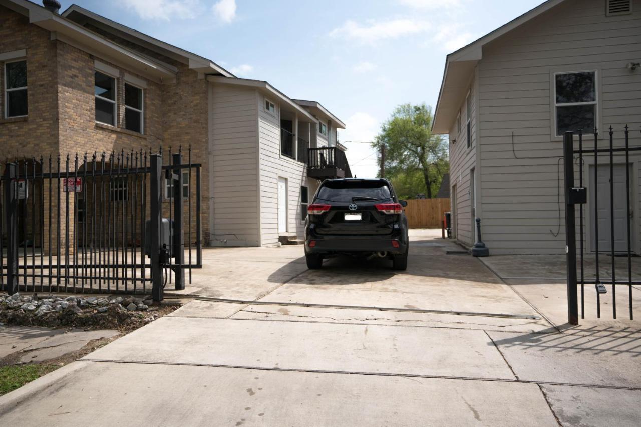 East Downtown Bungalow ヒューストン エクステリア 写真