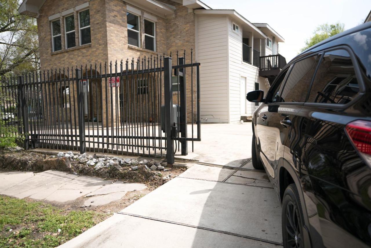 East Downtown Bungalow ヒューストン エクステリア 写真