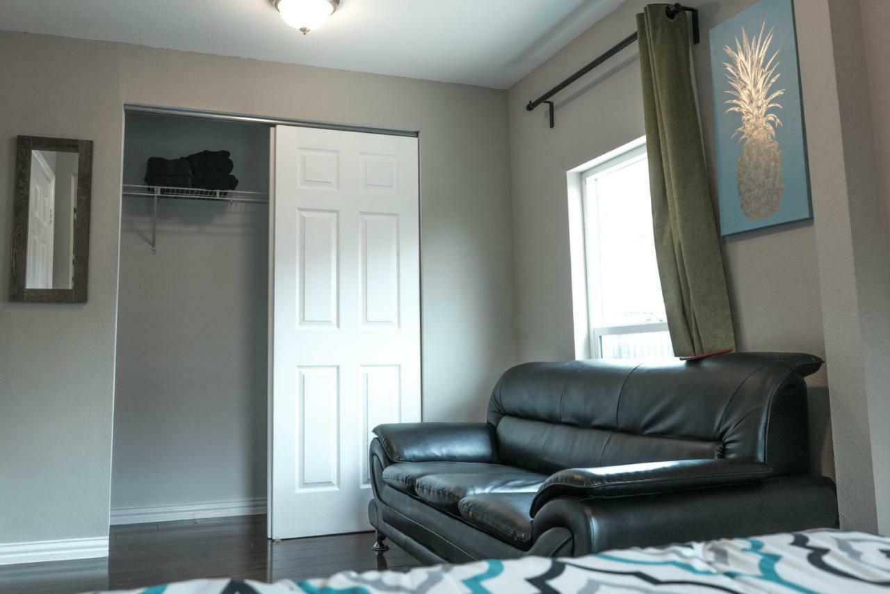 East Downtown Bungalow ヒューストン エクステリア 写真